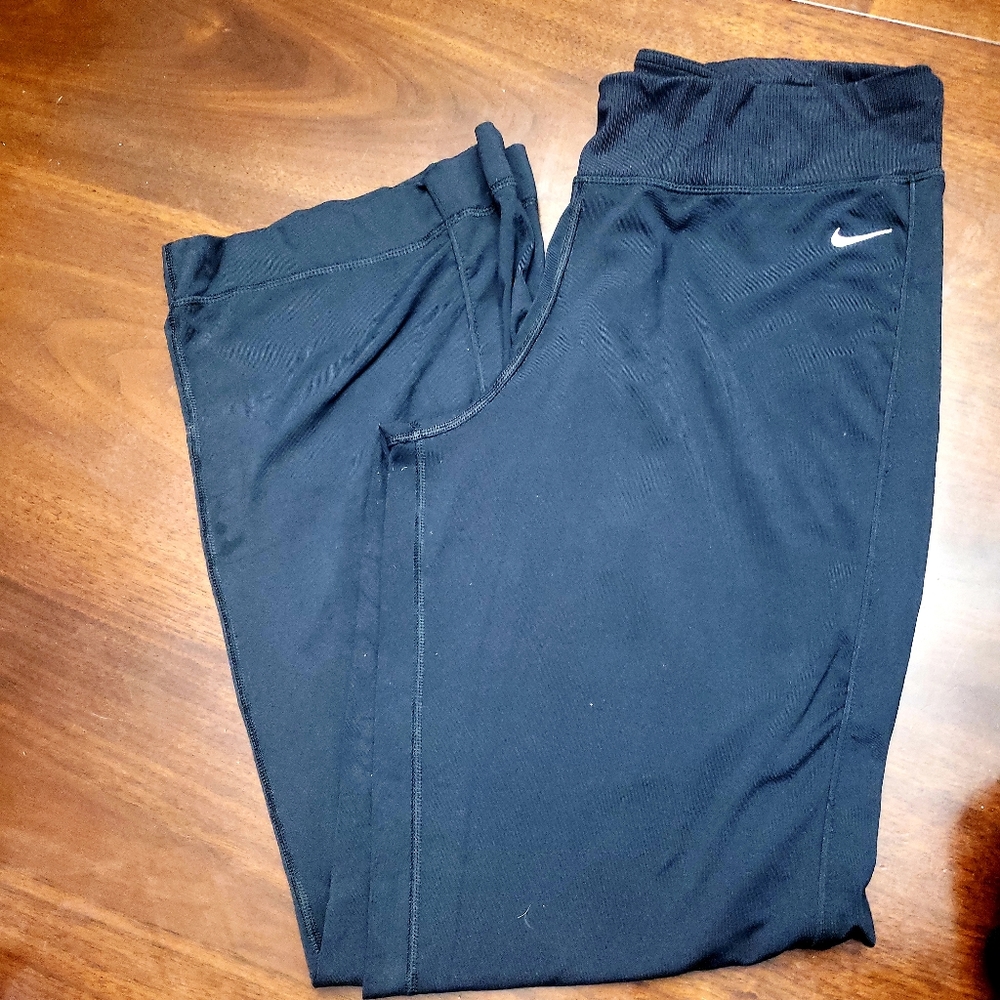 Nike Fit wide leggings L